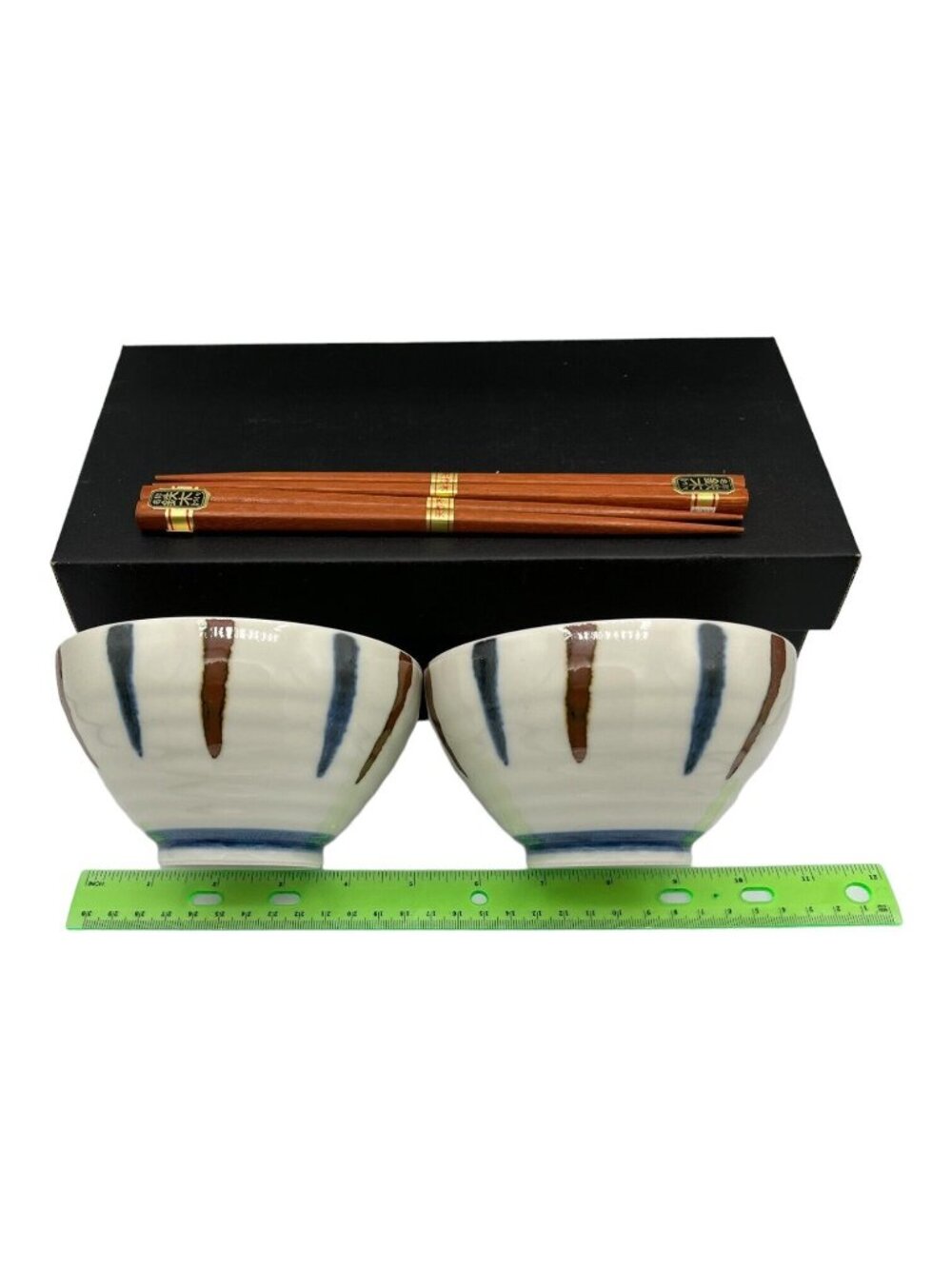 Pair of Japanese Ceramic Rice Soup Noodle Bowls & Chopsticks in Original Box - Picture 4 of 11